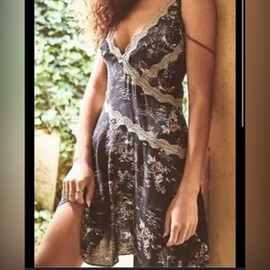 Free People Intimately Black Mini Slip Dress- adorable🌸 oversized XS